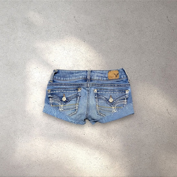 !! SOLD DO NOT BUY !!American Eagle Outfitters Ultra Low Rise Micro Denim Shorts - Picture 1 of 3
